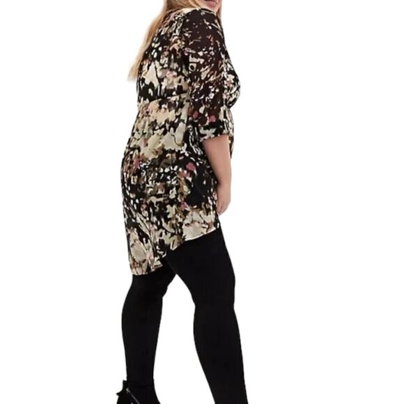 TORRID Lexie Ikat Floral Chiffon High-Low Babydoll Tunic Blouse - Size 1X - Picture 3 of 10
